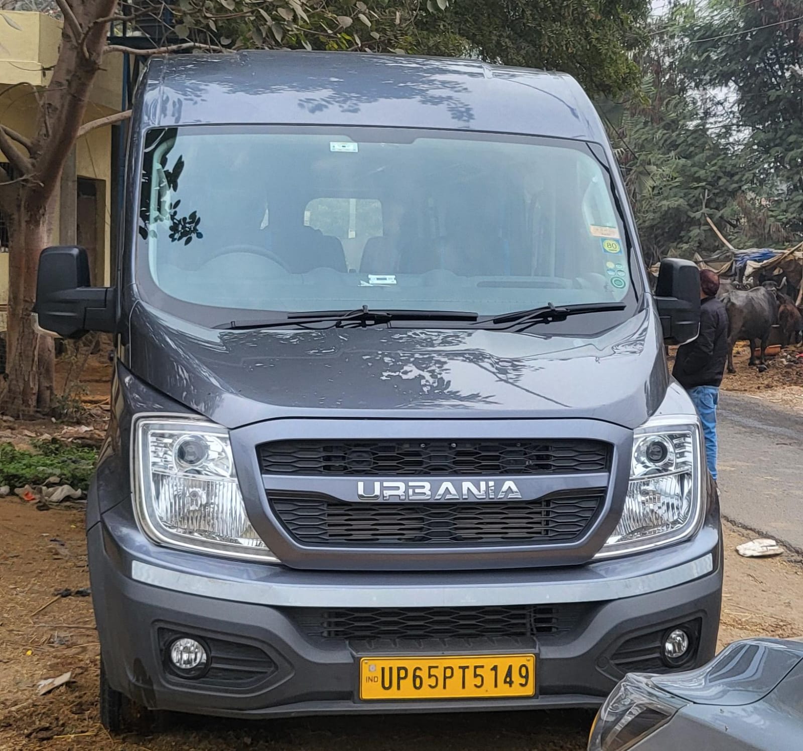 Force Urbania group vehicle in Gaya